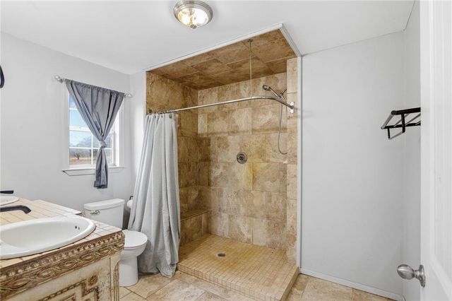 62 North Street, Cuero, TX 77989