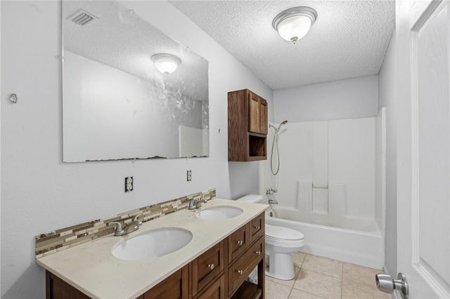 62 North Street, Cuero, TX 77989