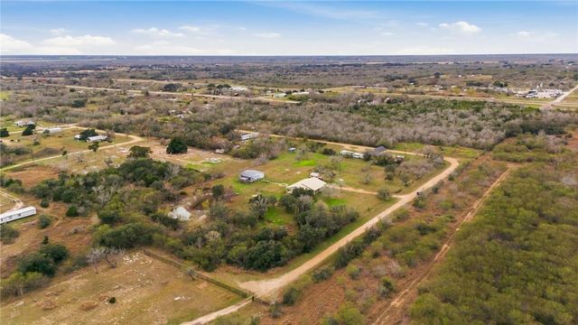 62 North Street, Cuero, TX 77989