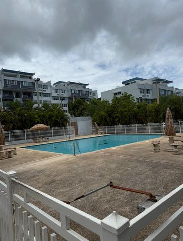 1 MEDIA LUNA 2603, Carolina, PR 00987