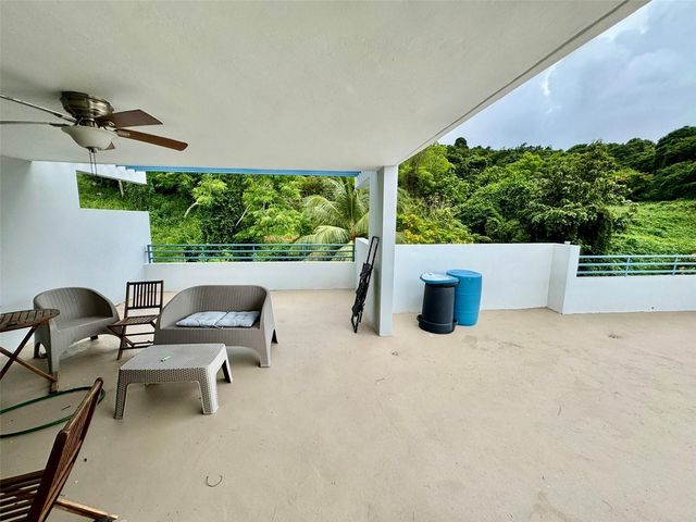 1 MEDIA LUNA 2603, Carolina, PR 00987