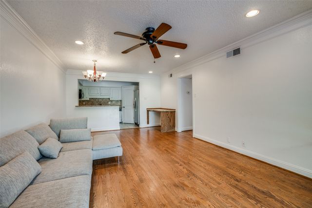 5325 Fleetwood Oaks Avenue 253, Dallas, TX 75235