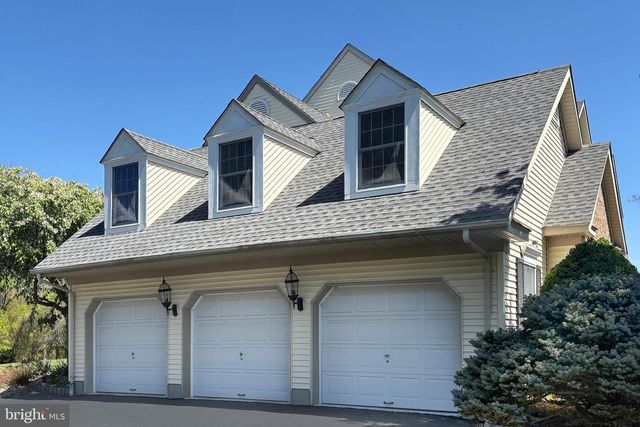 4 COOKS CORNER, Plainsboro, NJ 08536