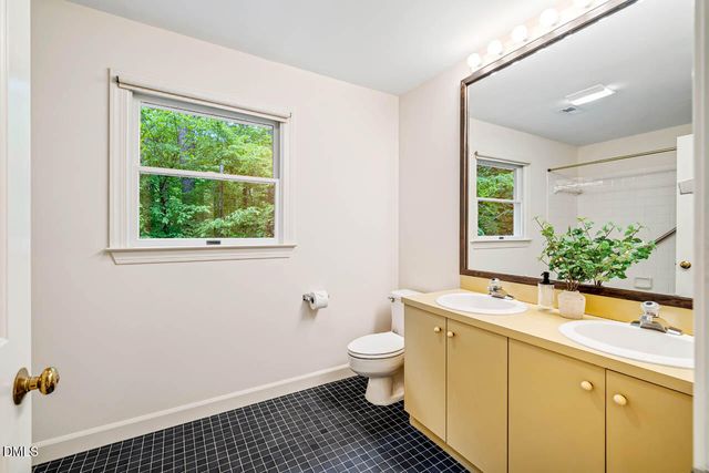 105 Bristol Drive, Chapel Hill, NC 27516