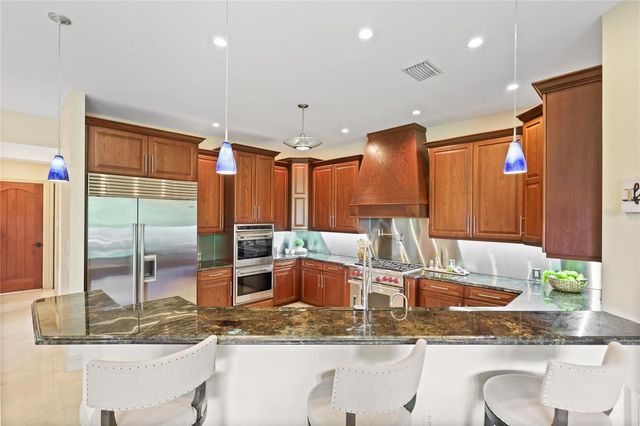 7158 HAWKS HARBOR CIRCLE, Bradenton, FL 34207