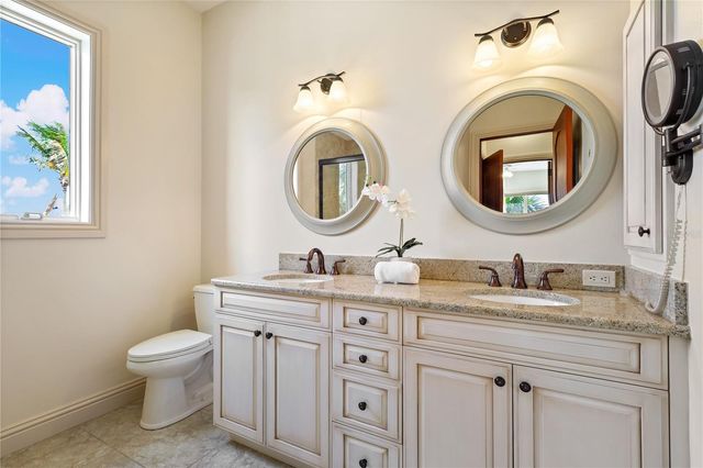 7158 HAWKS HARBOR CIRCLE, Bradenton, FL 34207