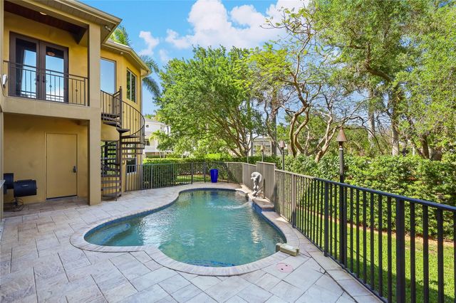 7158 HAWKS HARBOR CIRCLE, Bradenton, FL 34207