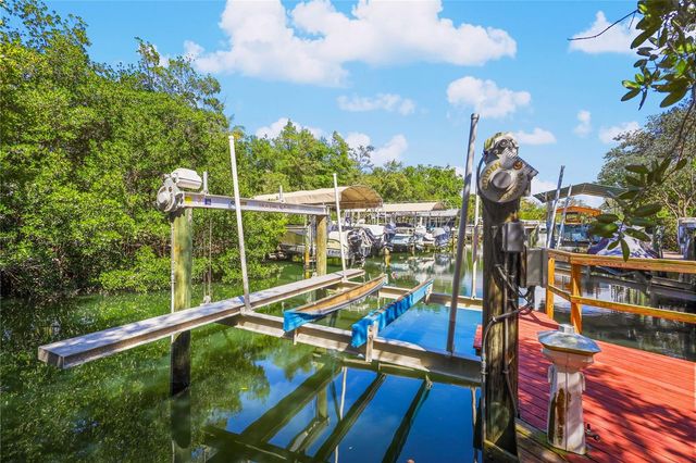 7158 HAWKS HARBOR CIRCLE, Bradenton, FL 34207