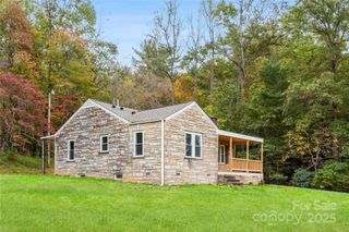 421 Hazel Brook Road, Marshall, NC 28753