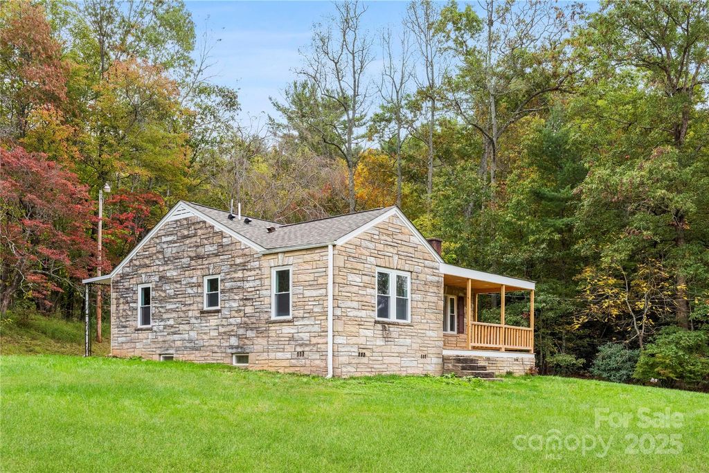 421 Hazel Brook Road, Marshall, NC 28753