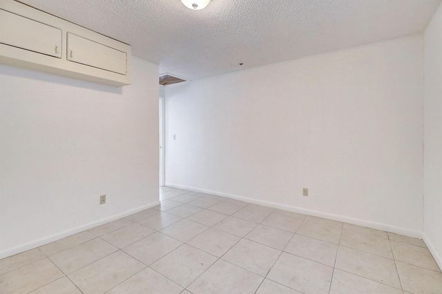 410 SW California Avenue B, Stuart, FL 34994