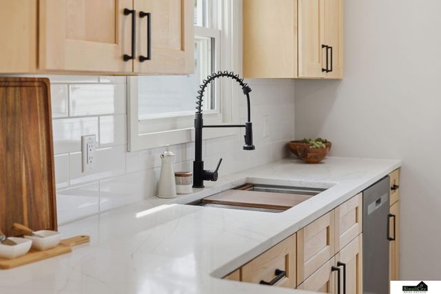 1501 Smith Street, Lincoln, NE 68502