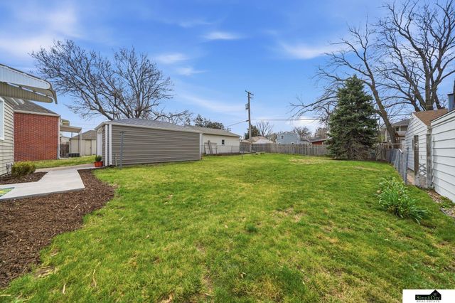 1501 Smith Street, Lincoln, NE 68502