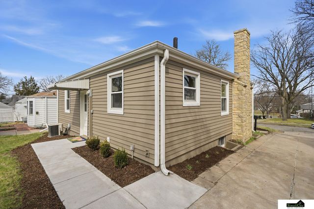 1501 Smith Street, Lincoln, NE 68502