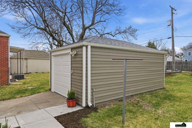 1501 Smith Street, Lincoln, NE 68502