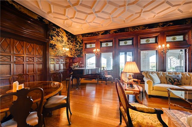 127 Harrison Avenue 2, Newport, RI 02840