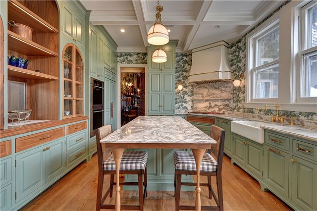 127 Harrison Avenue 2, Newport, RI 02840