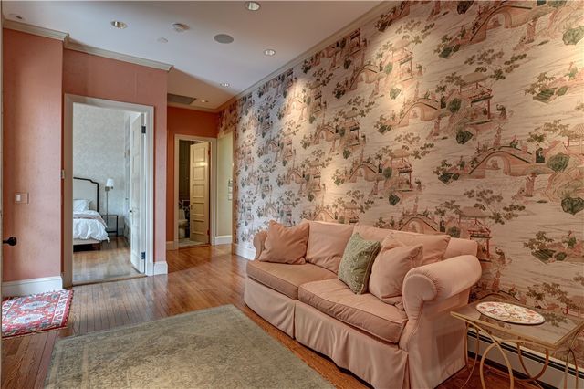 127 Harrison Avenue 2, Newport, RI 02840