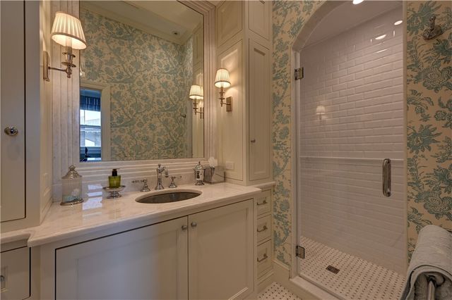 127 Harrison Avenue 2, Newport, RI 02840