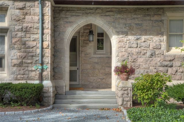 127 Harrison Avenue 2, Newport, RI 02840