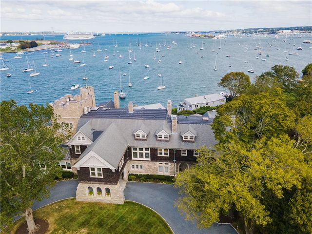 127 Harrison Avenue 2, Newport, RI 02840