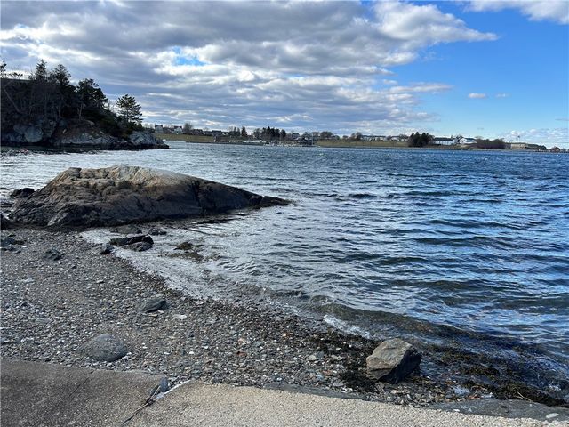 127 Harrison Avenue 2, Newport, RI 02840