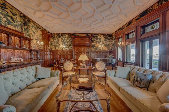 127 Harrison Avenue 2, Newport, RI 02840