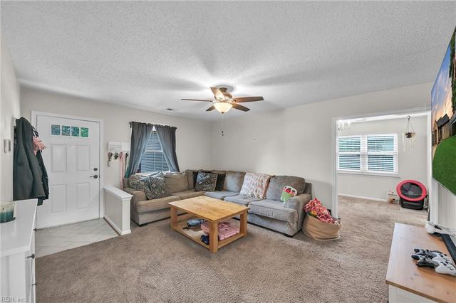 1112 Cambell CT, Virginia Beach, VA 23453