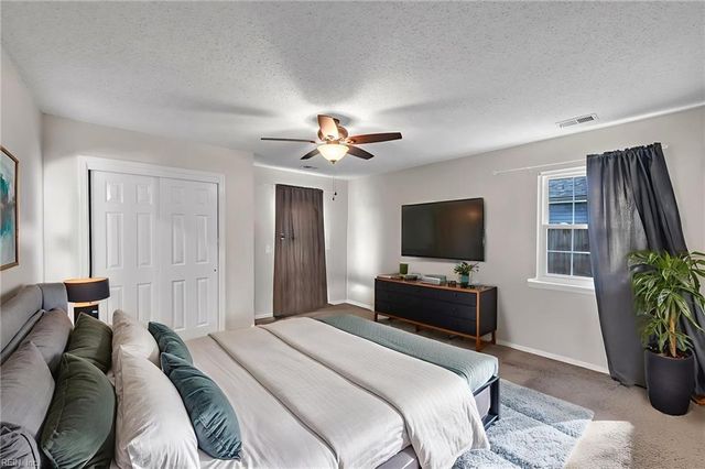 1112 Cambell CT, Virginia Beach, VA 23453