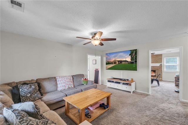 1112 Cambell CT, Virginia Beach, VA 23453