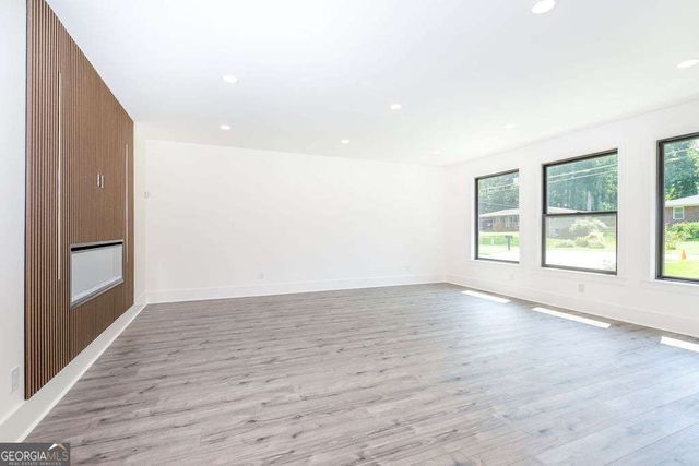 419 Westside Drive, Roswell, GA 30075