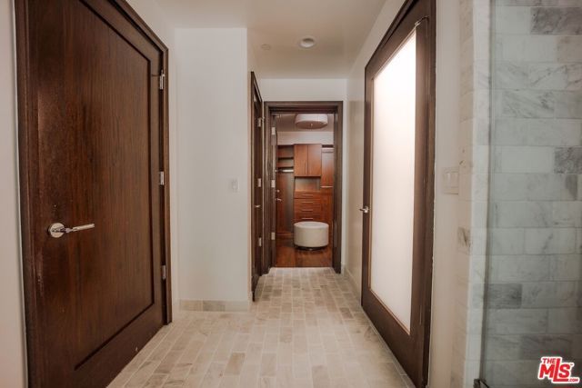 447 N Doheny Drive 104, Beverly Hills, CA 90210
