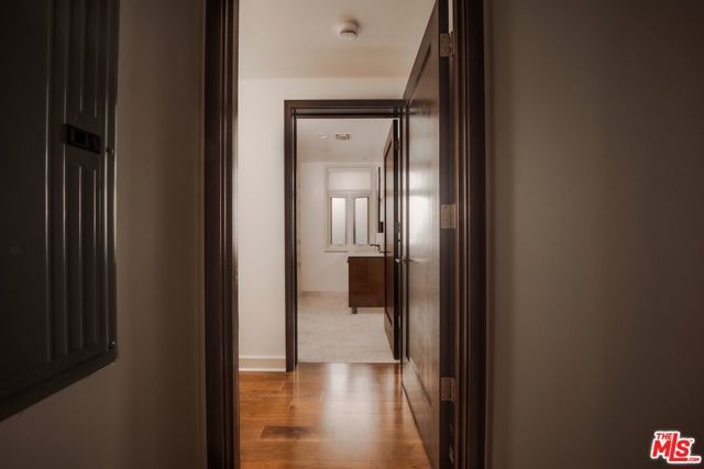 447 N Doheny Drive 104, Beverly Hills, CA 90210