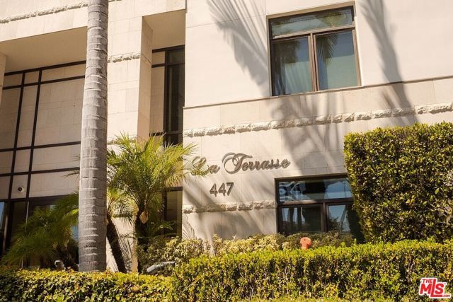 447 N Doheny Drive 104, Beverly Hills, CA 90210