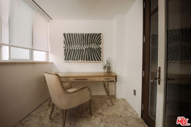 447 N Doheny Drive 104, Beverly Hills, CA 90210