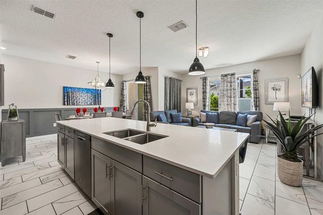 218 OCEAN COURSE AVENUE, Davenport, FL 33896
