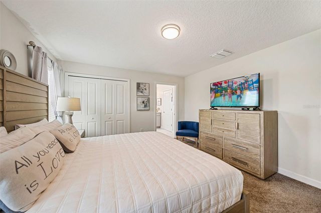 218 OCEAN COURSE AVENUE, Davenport, FL 33896