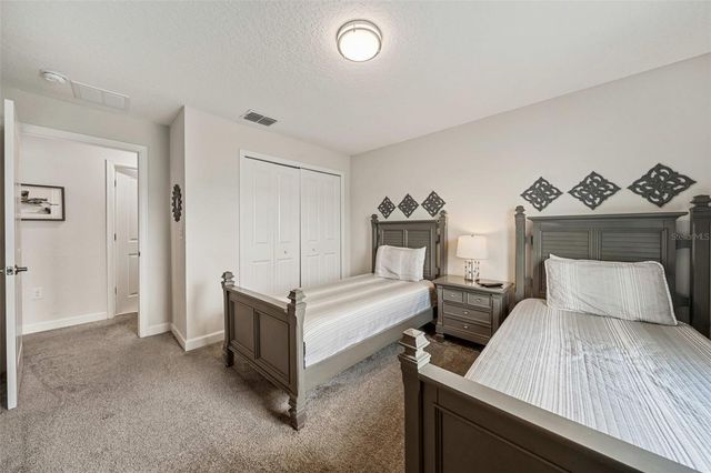 218 OCEAN COURSE AVENUE, Davenport, FL 33896