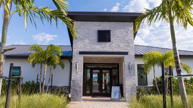 218 OCEAN COURSE AVENUE, Davenport, FL 33896