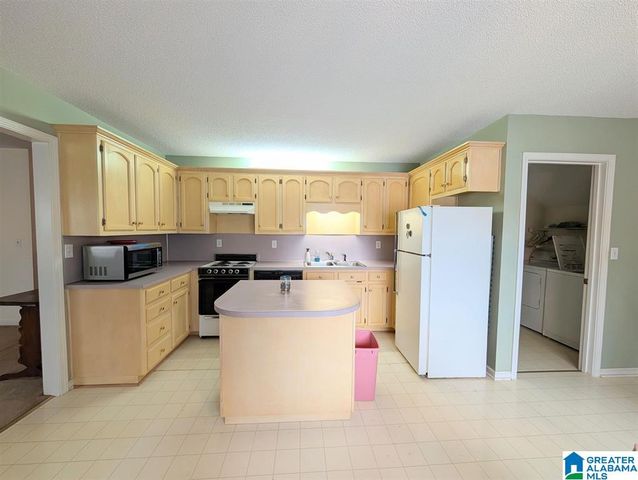 679 QUINNS LANDING, Adger, AL 35006