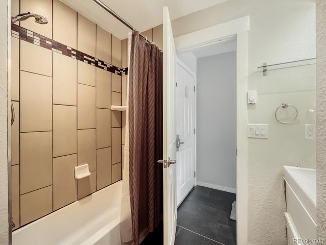 6380 S Boston St 8-283, Greenwood Village, CO 80111