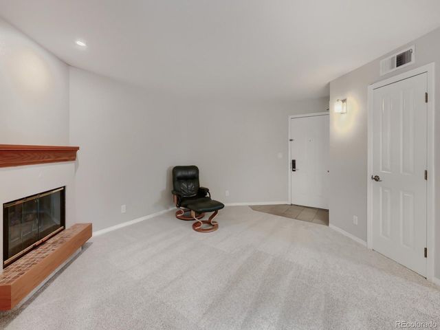 6380 S Boston St 8-283, Greenwood Village, CO 80111