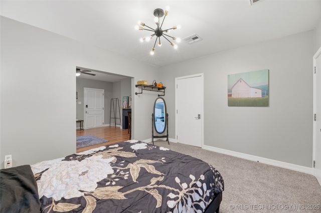 818 S Troost Avenue, Tulsa, OK 74120