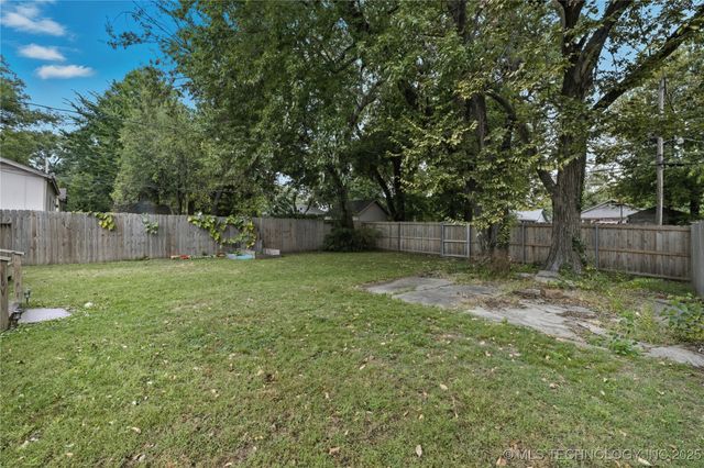 818 S Troost Avenue, Tulsa, OK 74120