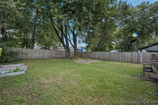 818 S Troost Avenue, Tulsa, OK 74120