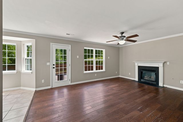 2240 Hayward Ln, Spring Hill, TN 37174
