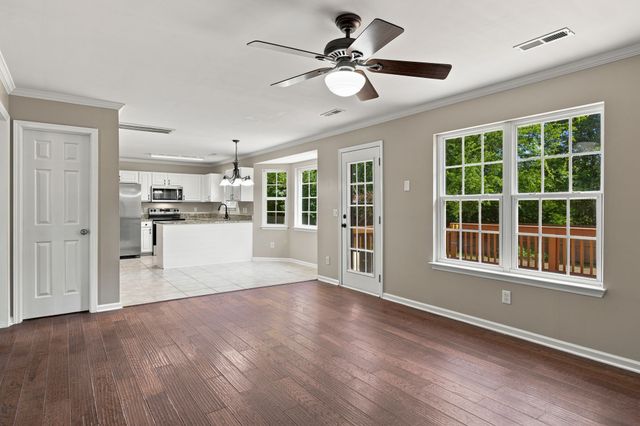 2240 Hayward Ln, Spring Hill, TN 37174