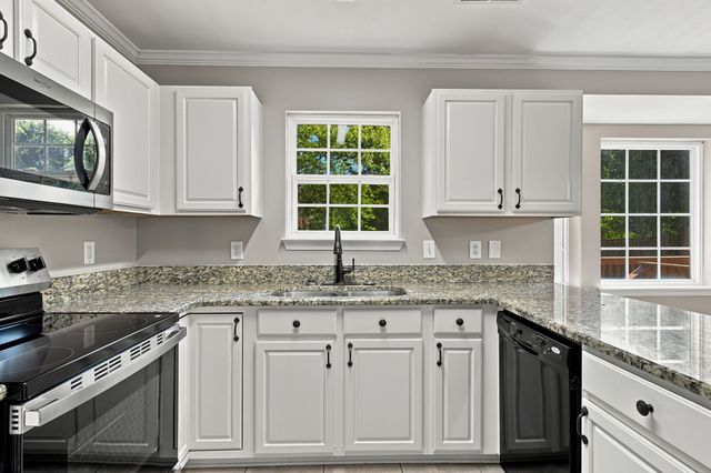 2240 Hayward Ln, Spring Hill, TN 37174