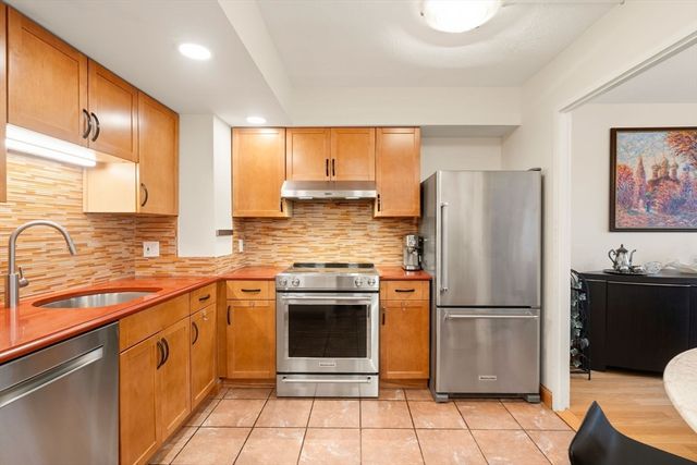 250 Hammond Pond Parkway 609S, Newton, MA 02467