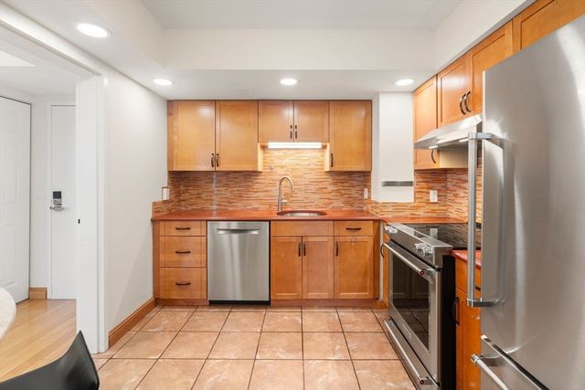 250 Hammond Pond Parkway 609S, Newton, MA 02467